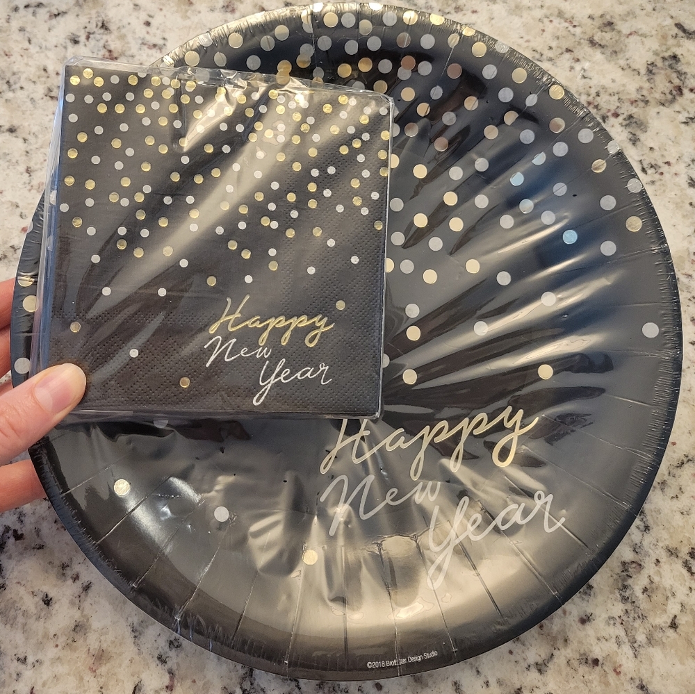 ☆FREE☆ New Year paper plate & napkin set
